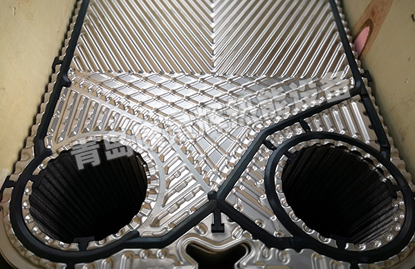 如果密封墊片材料不能很好地抵抗化學(xué)腐蝕,接觸到有害化學(xué)物質(zhì)時(shí)會(huì)發(fā)生腐蝕,也能導(dǎo)致密封墊片性能下降