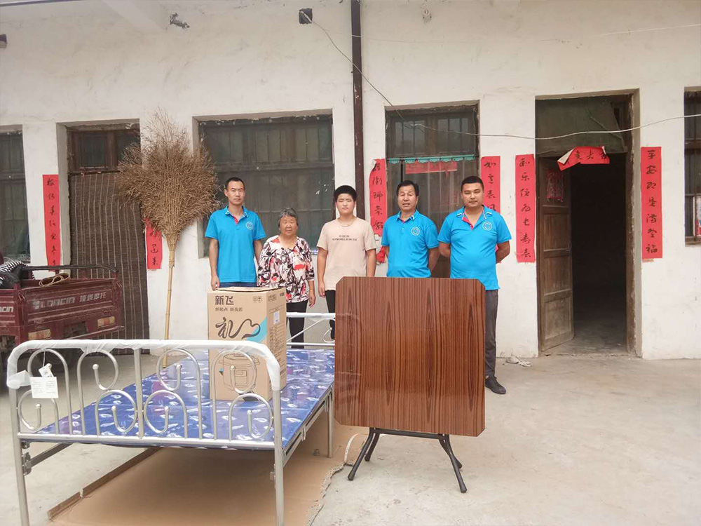 幫扶康店鎮裴峪村貧困戶王炎利